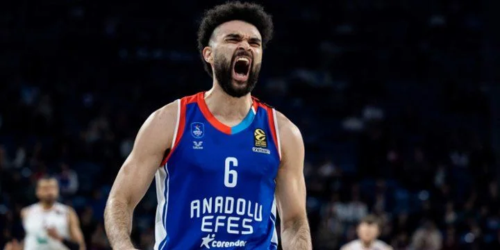 Анадолу Эфес - Виртус