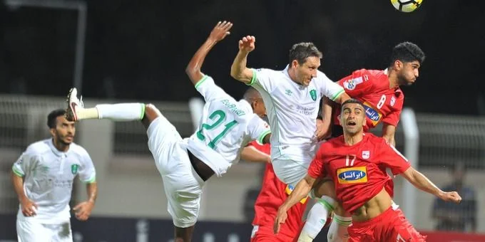 Нафт Масед - Трактор-Сази