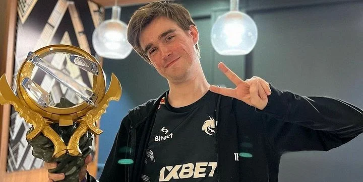 Team Spirit - Virtus.Pro Team Spirit - Virtus.Pro