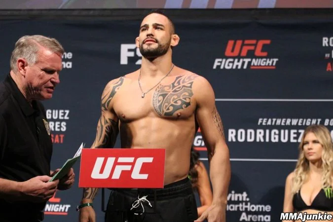 Кевин Холланд - Сантиаго Понзнибио Кевин Холланд - Сантиаго Понзнибио