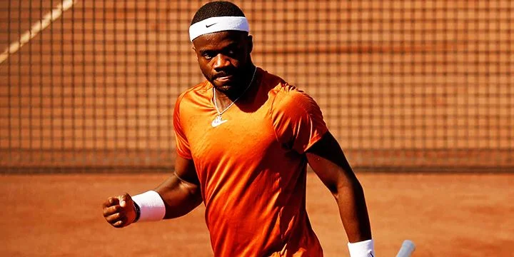 Иржи Лехечка - Фрэнсис Тиафо