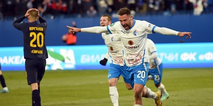 Факел - Ахмат