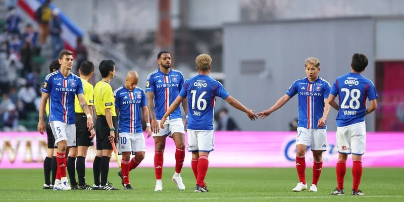 Кобе - Йокогама Маринос