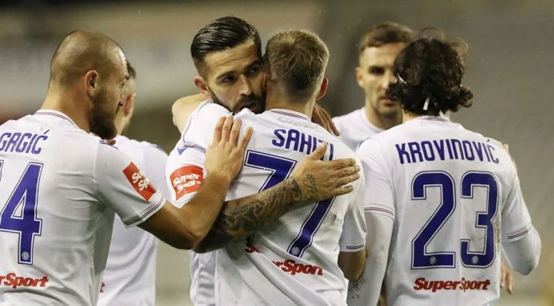 Шибеник - Славен Белупо