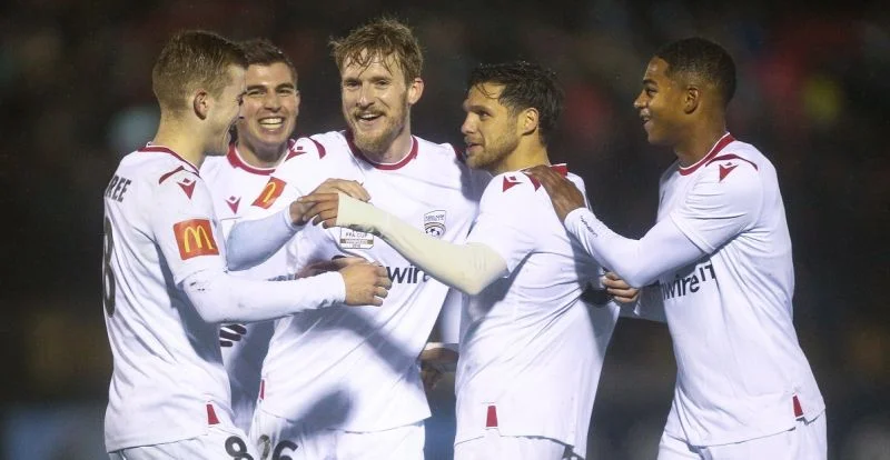 Аделаида Юнайтед - Веллингтон Феникс