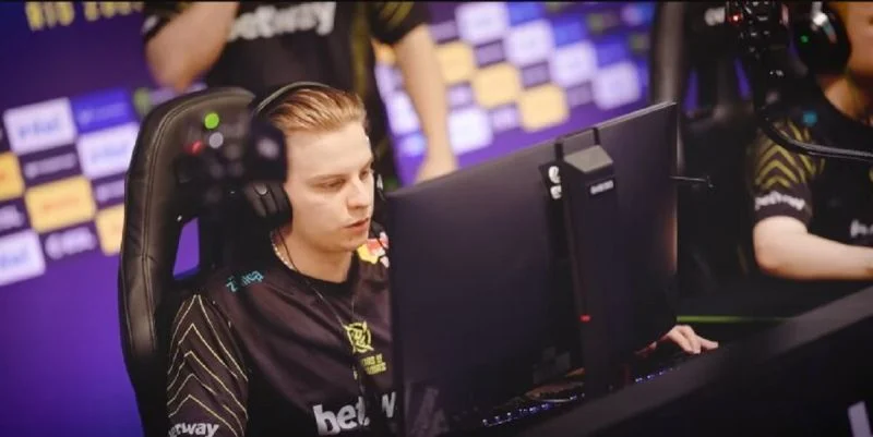 Ninjas in Pyjamas - MOUZ Ninjas in Pyjamas - MOUZ