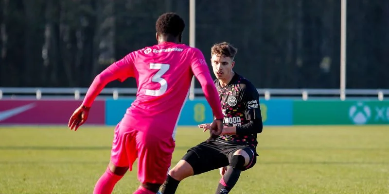 Хаддерсфилд - Рединг