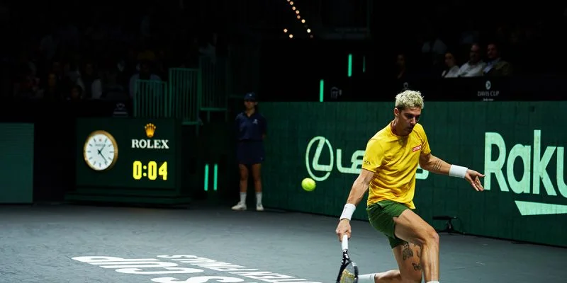 Танаси Коккинакис - Ян Чоински Танаси Коккинакис - Ян Чоински