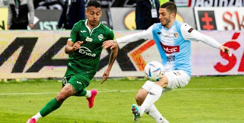 Пяст Гливице - Корона