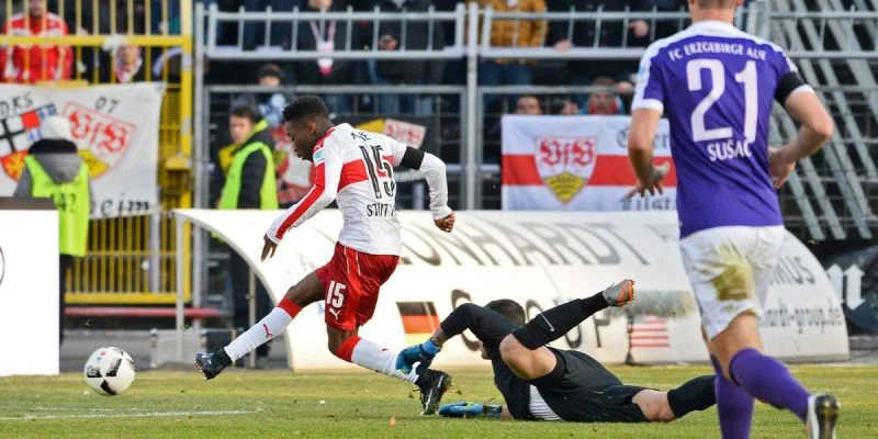 Штутгарт - Байер