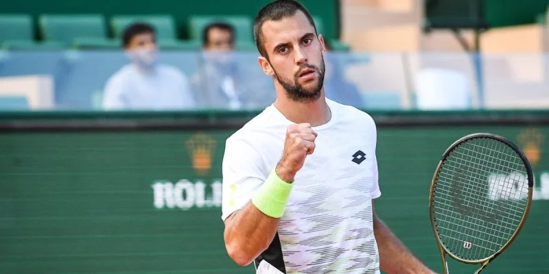 Ласло Дьере - Крис Гарин