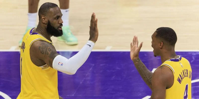 Лейкерс - Денвер