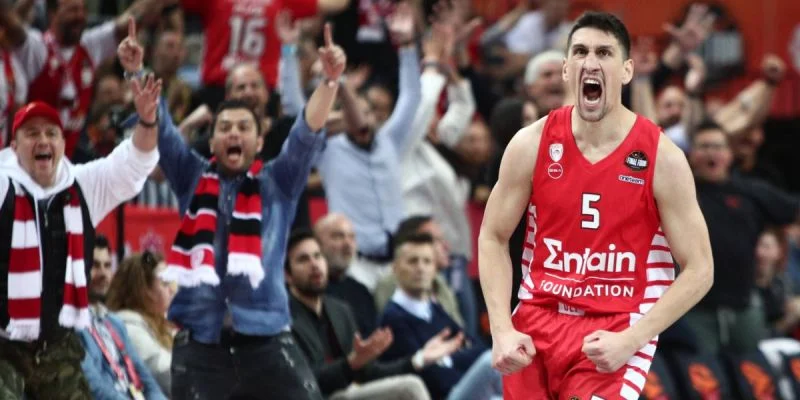 Олимпиакос - Реал М