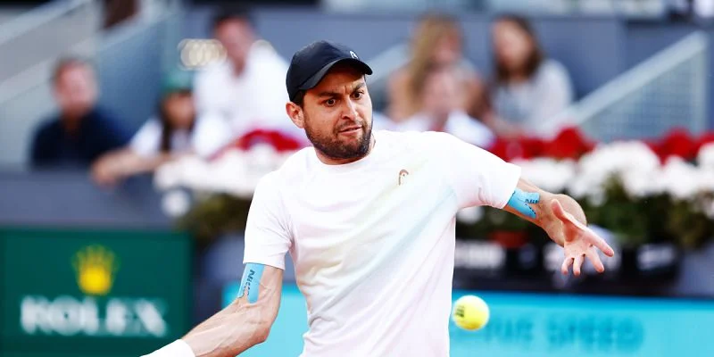 Аслан Карацев - Пьер-Юг Эрбер