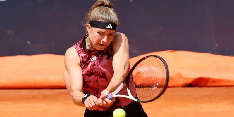 Бадоса теннис фото. Паула бадоса теннис. Форма теннисисток. Мухова теннис. Сан барти.