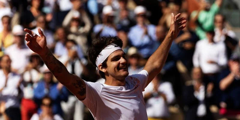 Гвидо Пелья - Тьяго Сейбот Уайлд