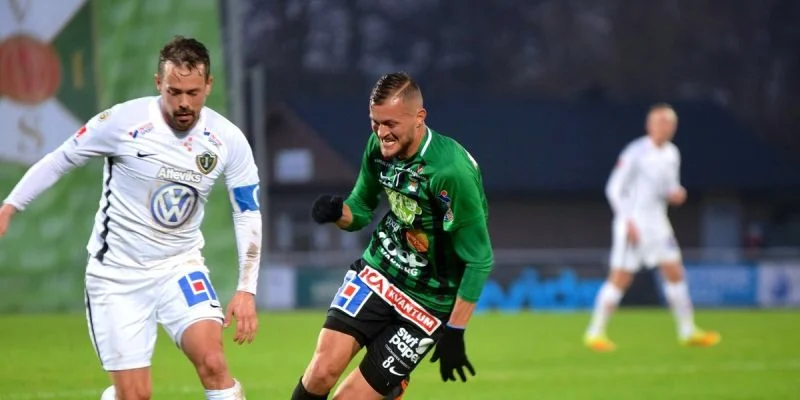 Йенчепингс - Эстер Йенчепингс - Эстер