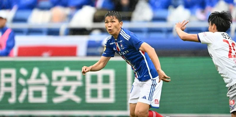 Йокогама Маринос - Касива Рейсол