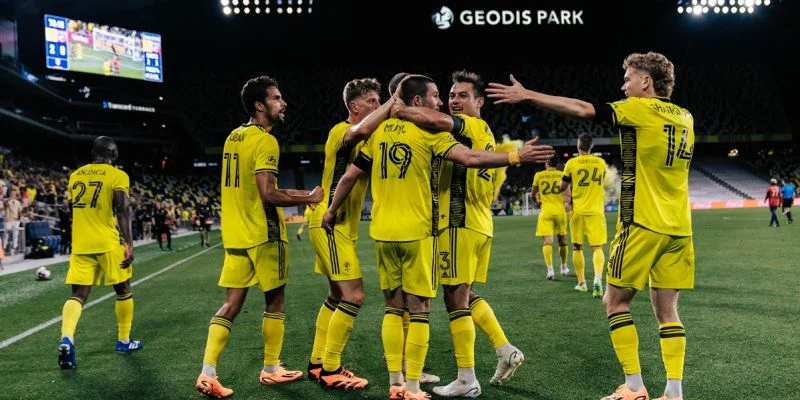 Торонто - Нэшвилл Торонто - Нэшвилл