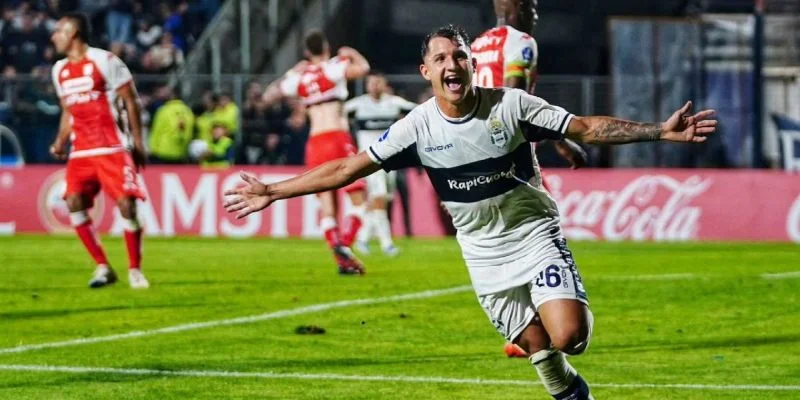 Химнасия и Эсгрима - Атлетико Хуракан Химнасия и Эсгрима - Атлетико Хуракан