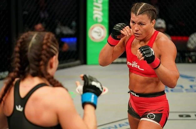 Марина Мохнаткина - Эвелин Мартинс Марина Мохнаткина - Эвелин Мартинс