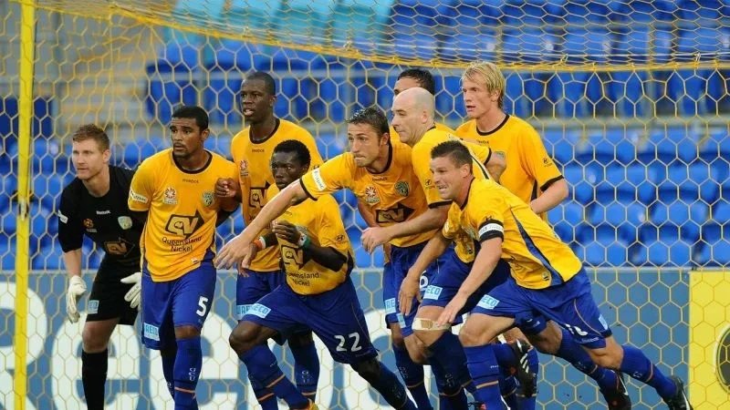 Истерн Сабербс - Голд Кост Юн