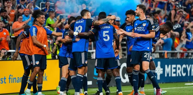 Цинциннати - Торонто Цинциннати - Торонто