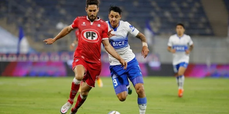 Унив. Католика - Сантьяго Вандерерс Унив. Католика - Сантьяго Вандерерс