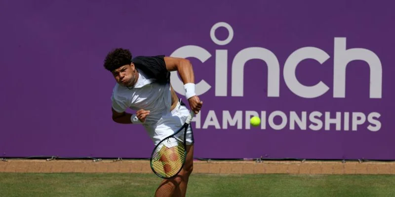 Кристофер Юбэнкс - Бен Шелтон