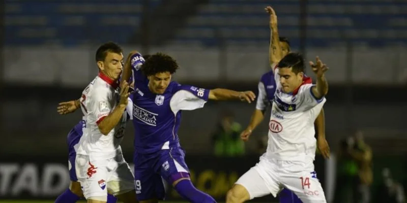 Дефенсор Спортинг - Ла-Лус Дефенсор Спортинг - Ла-Лус