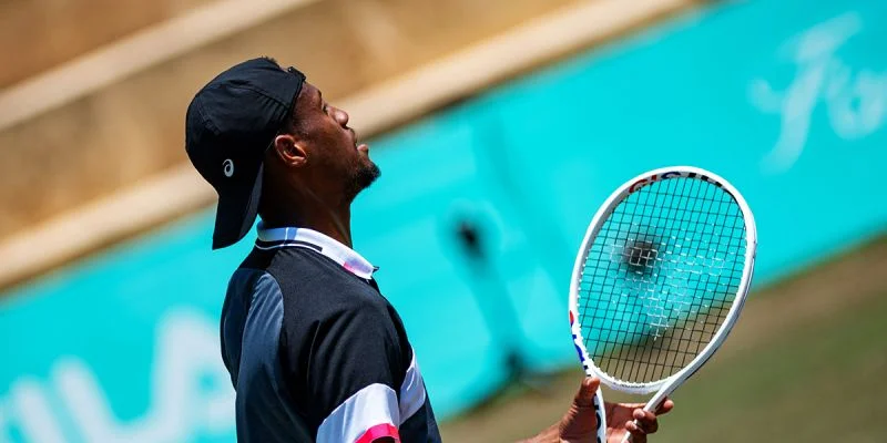 Адриан Маннарино - Кристофер Юбэнкс