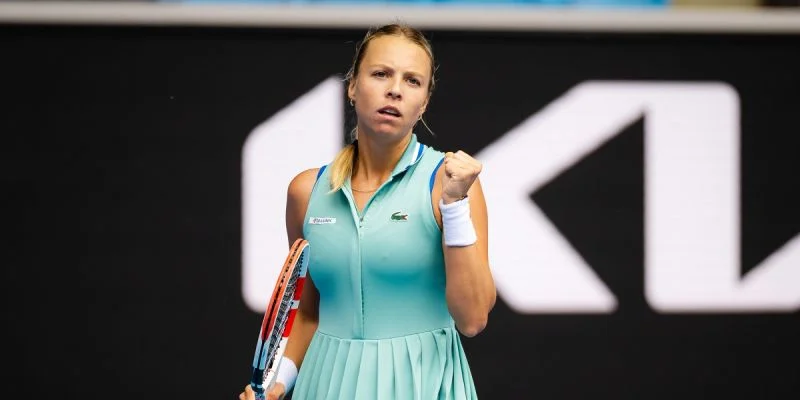 Анетт Контавейт - Лукреция Стефанини Анетт Контавейт - Лукреция Стефанини