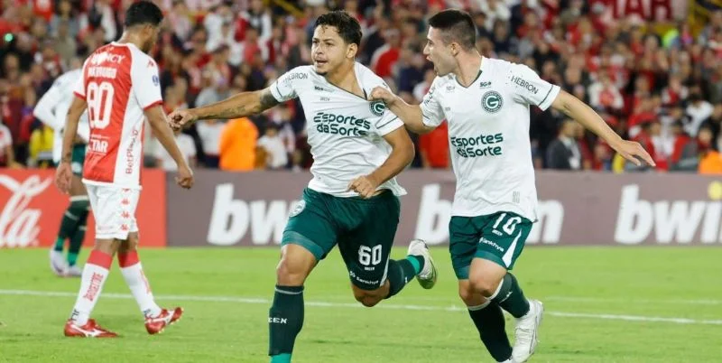 Гояс - Коритиба Гояс - Коритиба