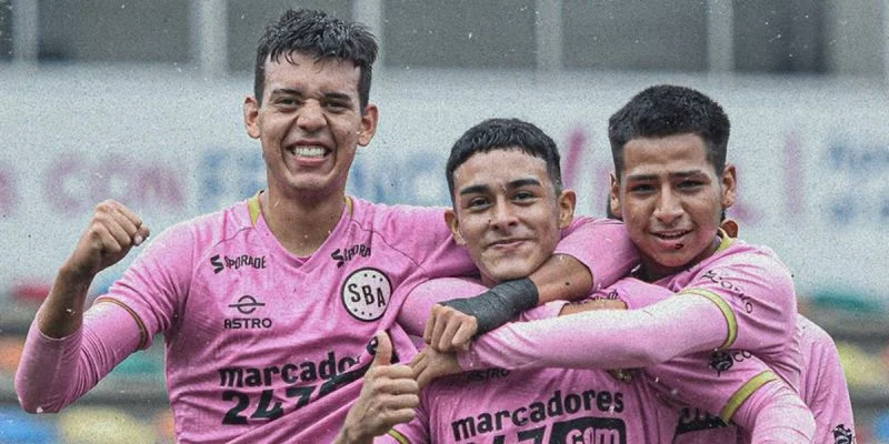 Спорт Бойс - Академиа Кантолао