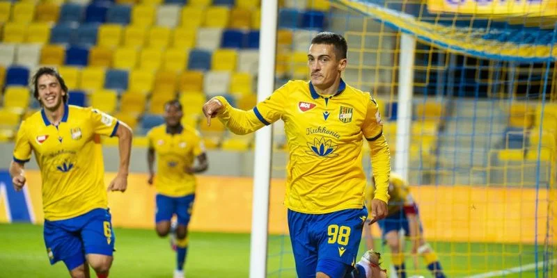 Д.Стреда - Дила Гори