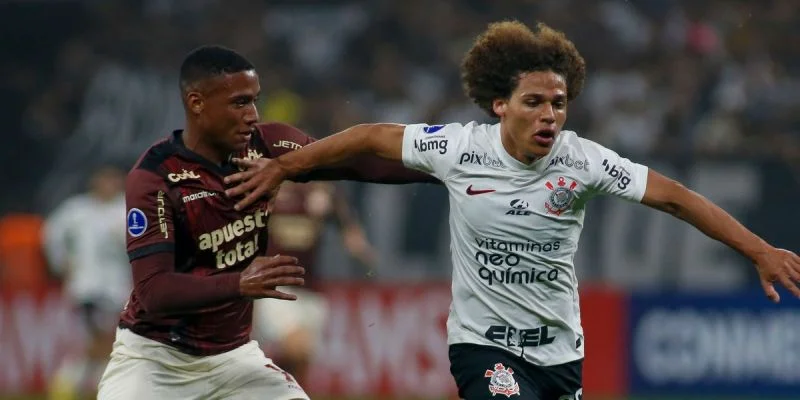 Университарио - Коринтианс