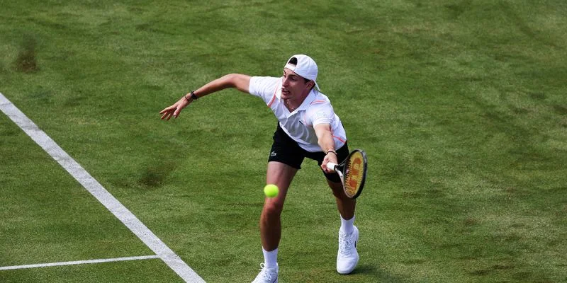 Уго Умбер - Адриан Маннарино