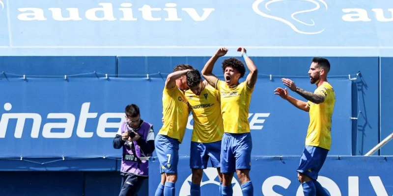 Эшторил - Пасуш де Феррейра Эшторил - Пасуш де Феррейра