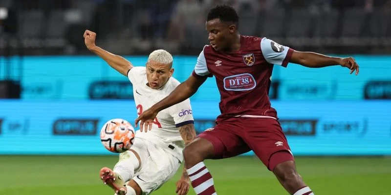 Лестер - Тоттенхэм Лестер - Тоттенхэм