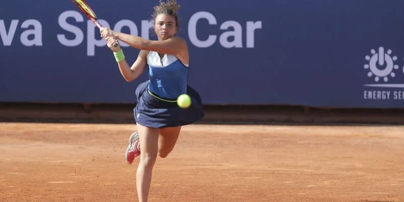 Жасмине Паолини - Чжен Цзинвен