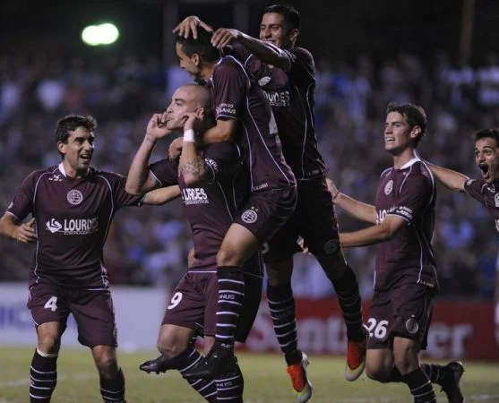 Институто - Ланус