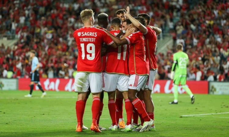 Бенфика - Бернли