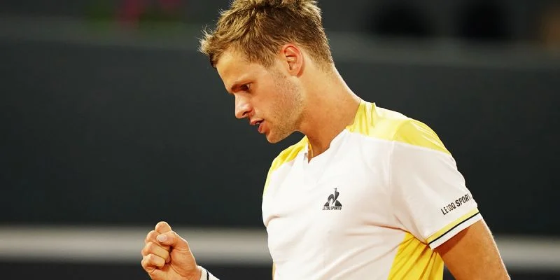 Артур Риндеркнех - Янник Ханфманн