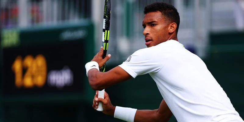 Есуке Ватануки - Феликс Оже-Альяссим Есуке Ватануки - Феликс Оже-Альяссим