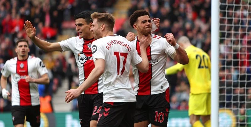 Шеффилд Уэнсдэй - Саутгемптон Шеффилд Уэнсдэй - Саутгемптон