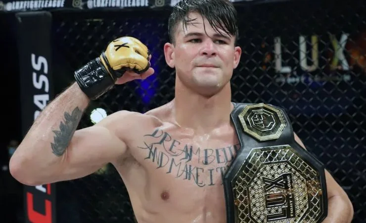 Диего Лопес - Гэвин Такер Диего Лопес - Гэвин Такер