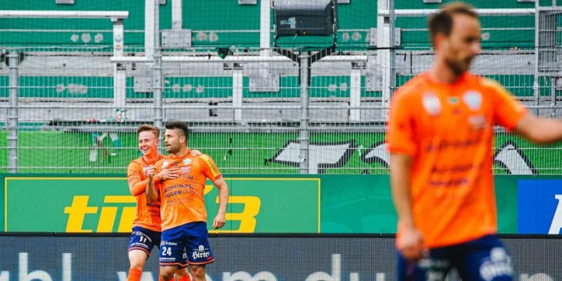 Блау-Вайсс Линц - Хартберг