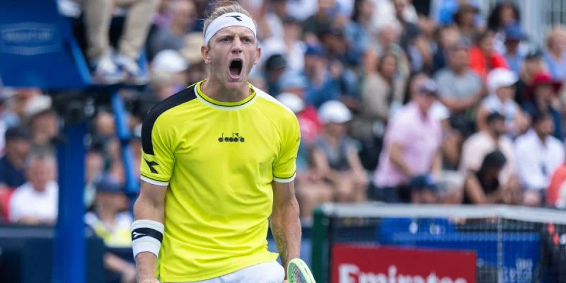 Маккензи Макдональд - Алехандро Давидович Фокина