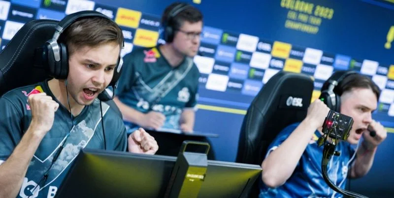 Cloud 9 - Fnatic Cloud 9 - Fnatic