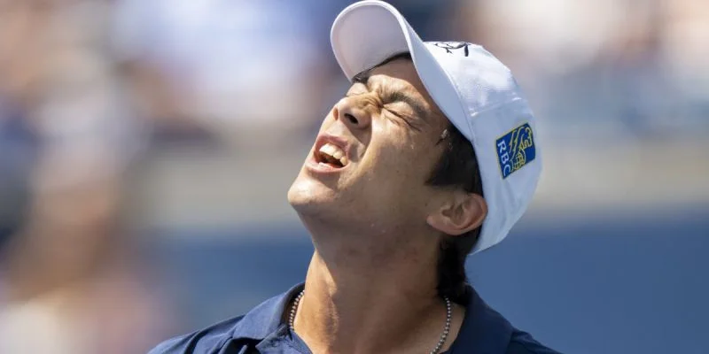 Маккензи Макдональд - Адриан Маннарино